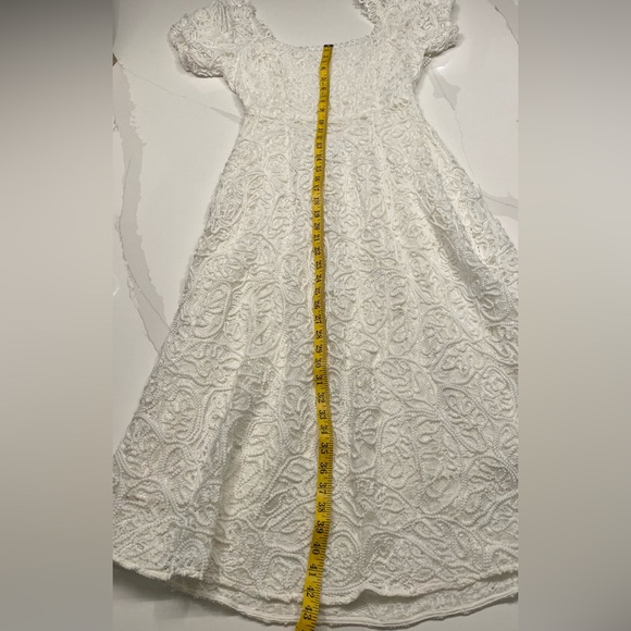 Elliatt White Lace Dress - Picture 10 of 12